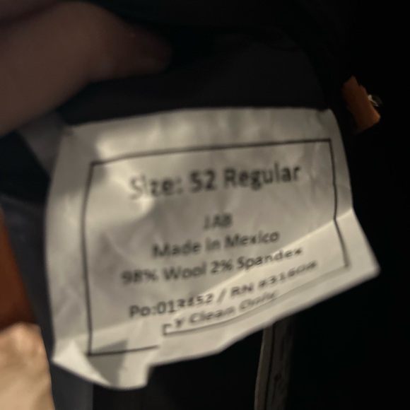 Jos A-Bank Tuxedo jacket. S 52R. Worn once Excellent condition. - Picture 7 of 8